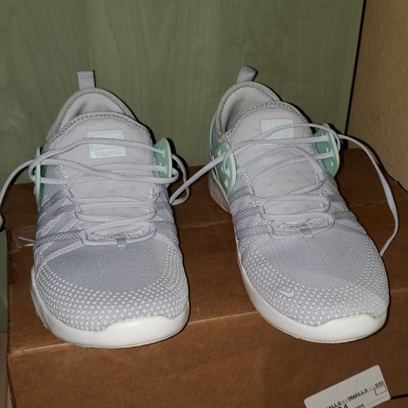 Nike Shoes - Nike sneakers